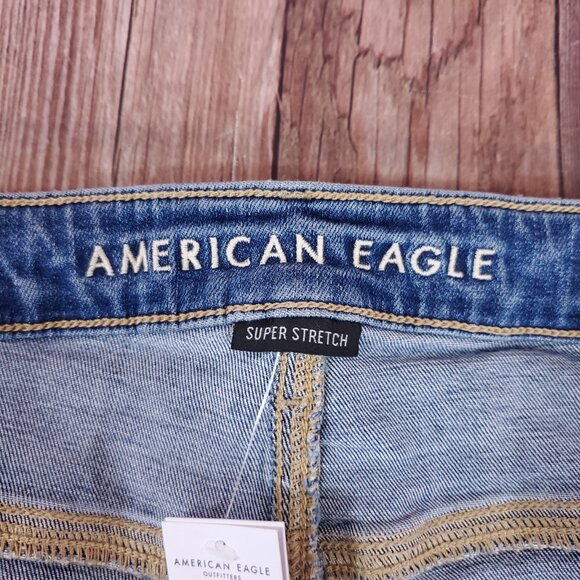 NWT American Eagle Womens 6/28W Super Hi-Rise Flare Jeans Distressed Raw Hem - Picture 8 of 16